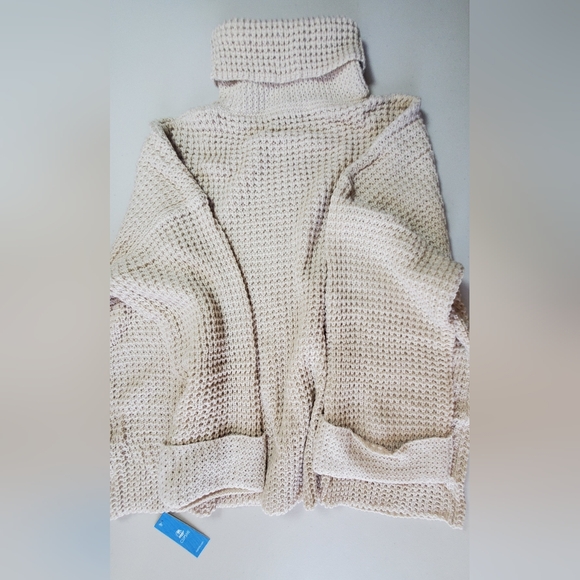 CUPSHE Women's Turtleneck Sweater - Picture 4 of 5